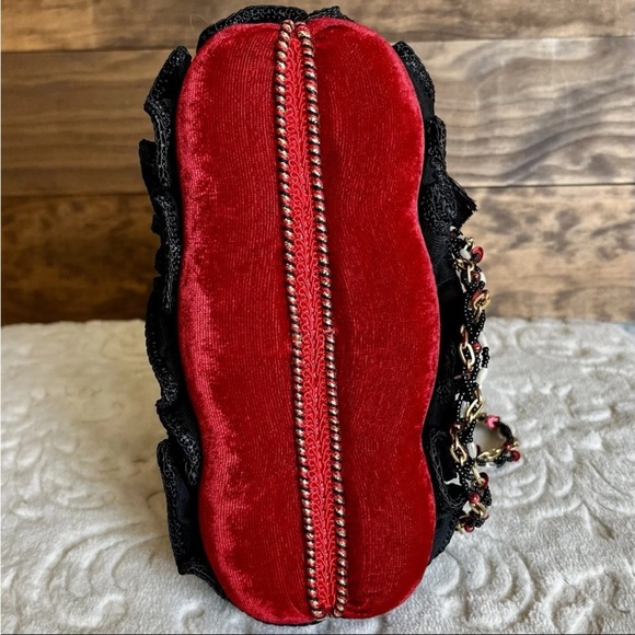 Mary Frances Red Black Beaded Embellished Hardshell Purse Artsy Southwestern - Picture 5 of 16